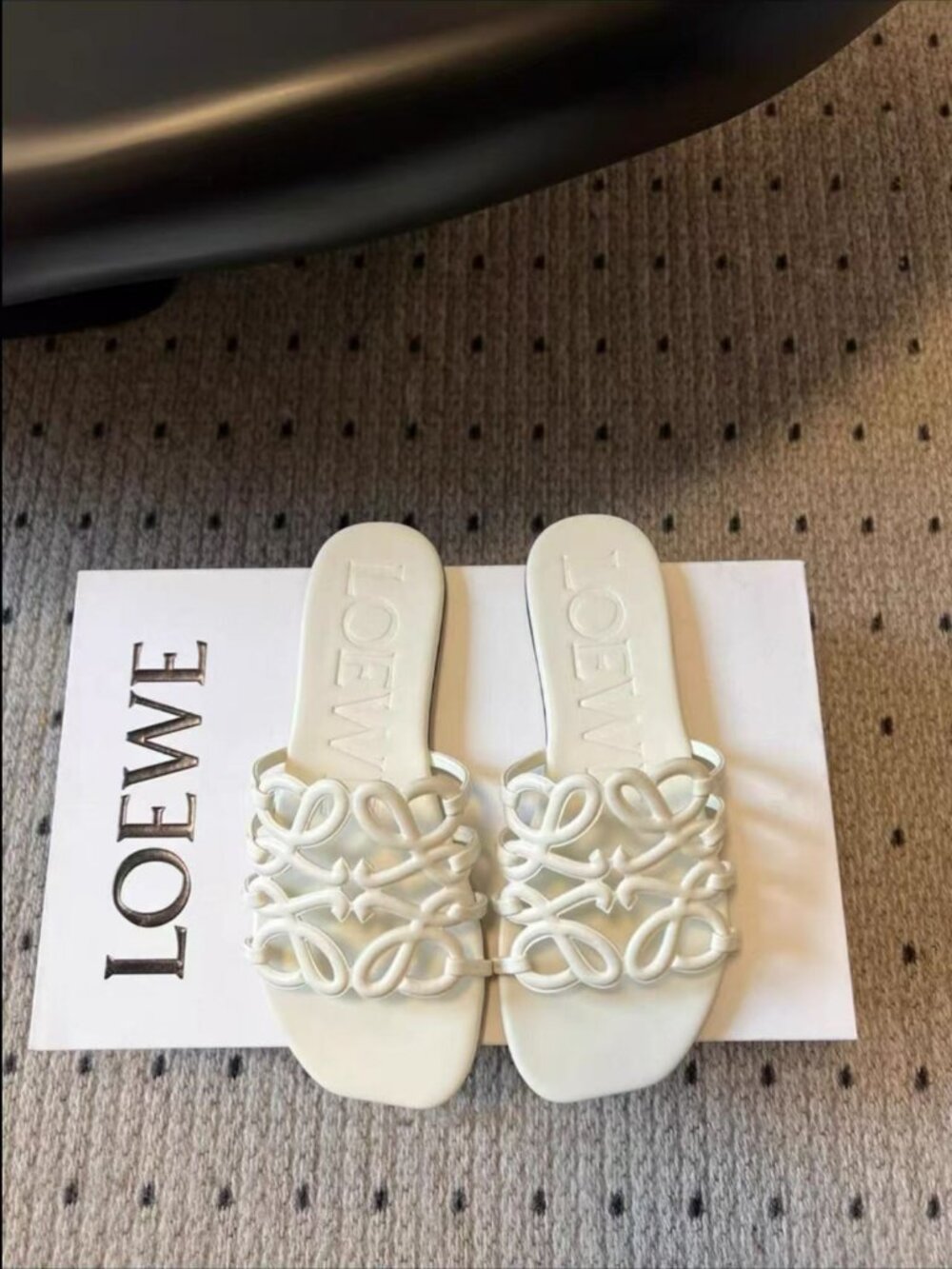 Loewe White Anagram Cutout Leather Slide Flat Sandals - Picture 2 of 8